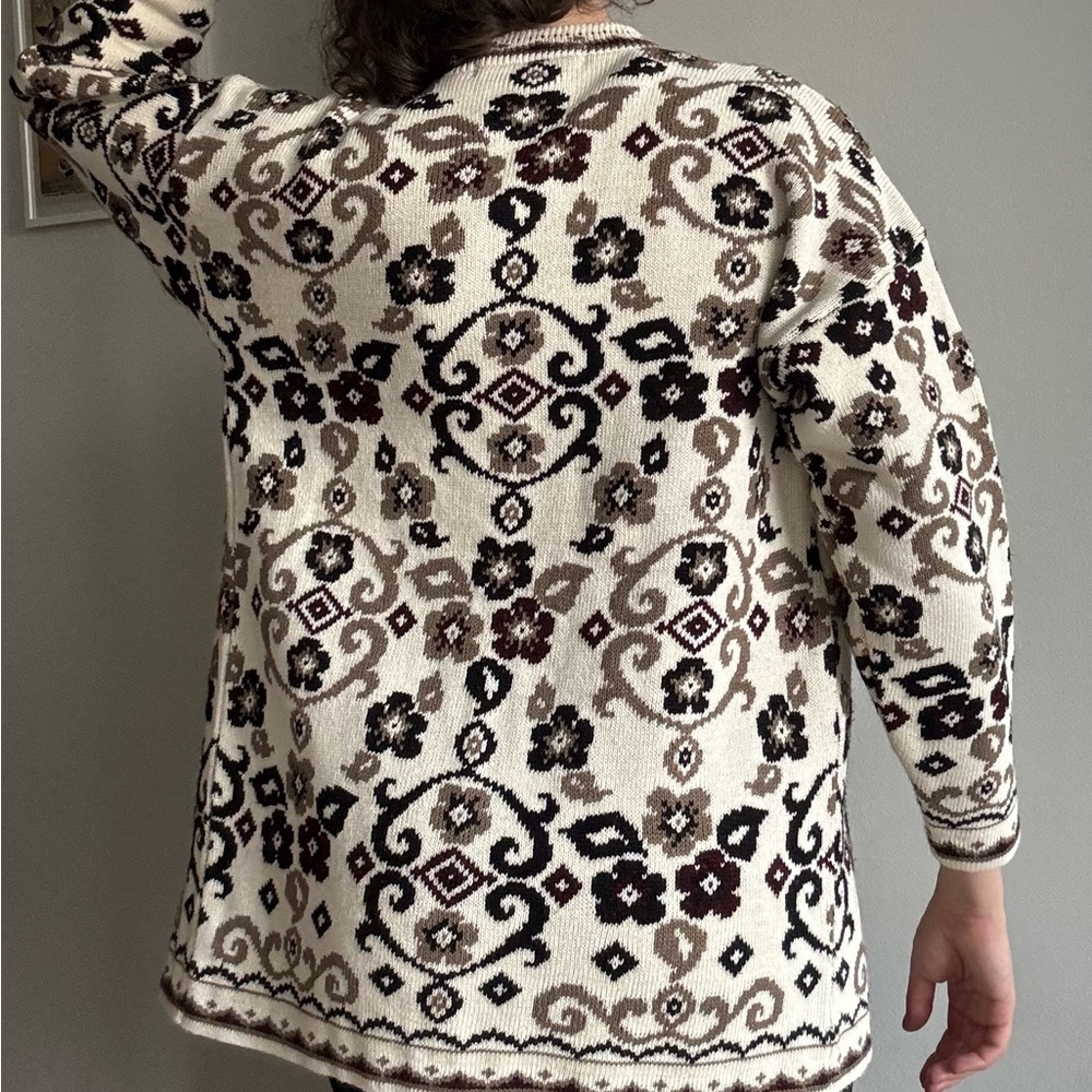 Floral Patterned Cardigan - Picture 4 of 6